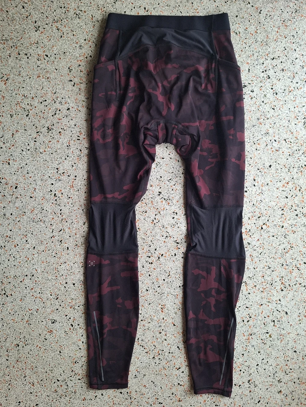 Lululemon Surge Light Tight 27